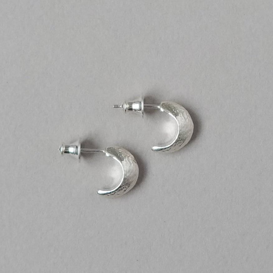 Sculpted Ridge Stud Hoop Earrings