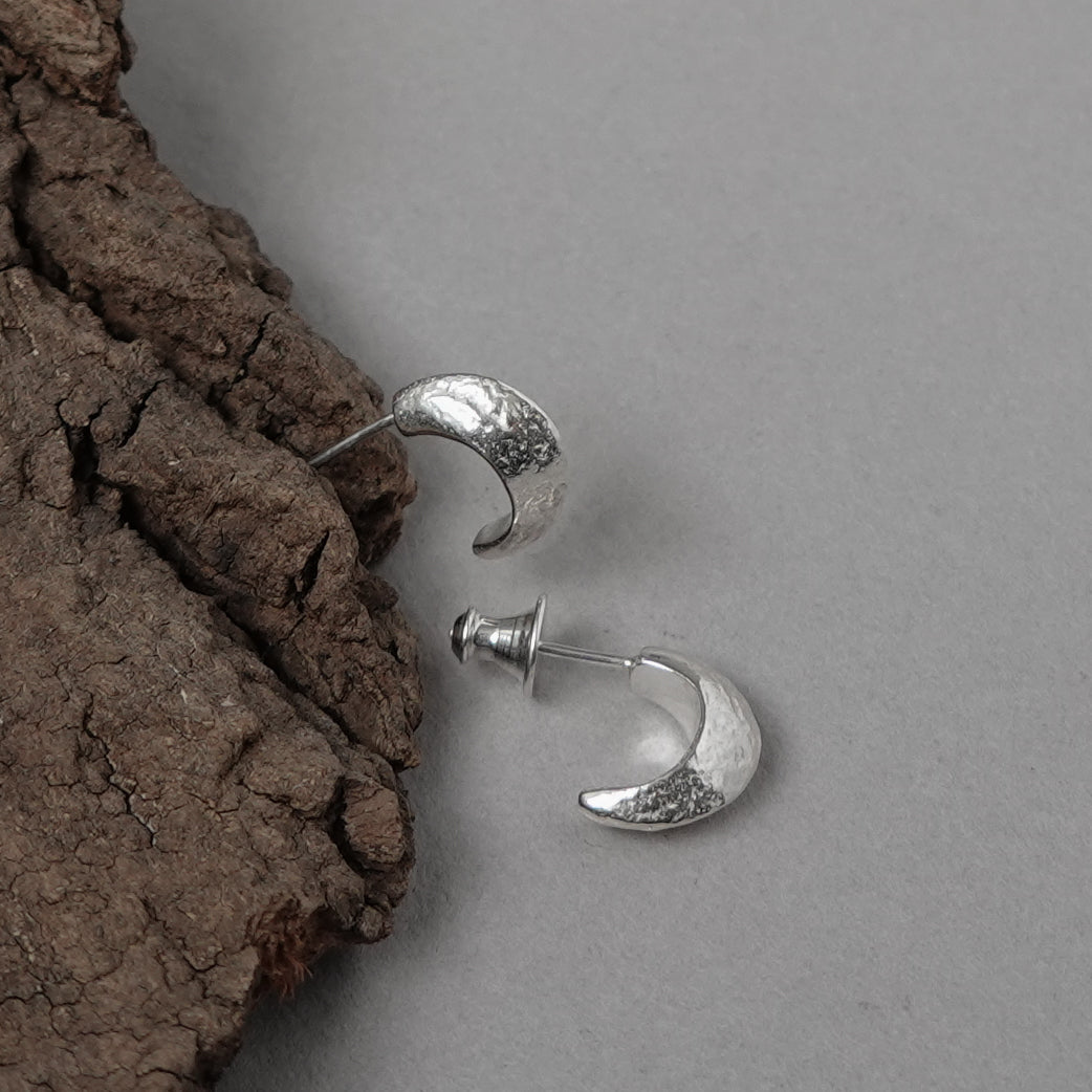 Sculpted Ridge Stud Hoop Earrings