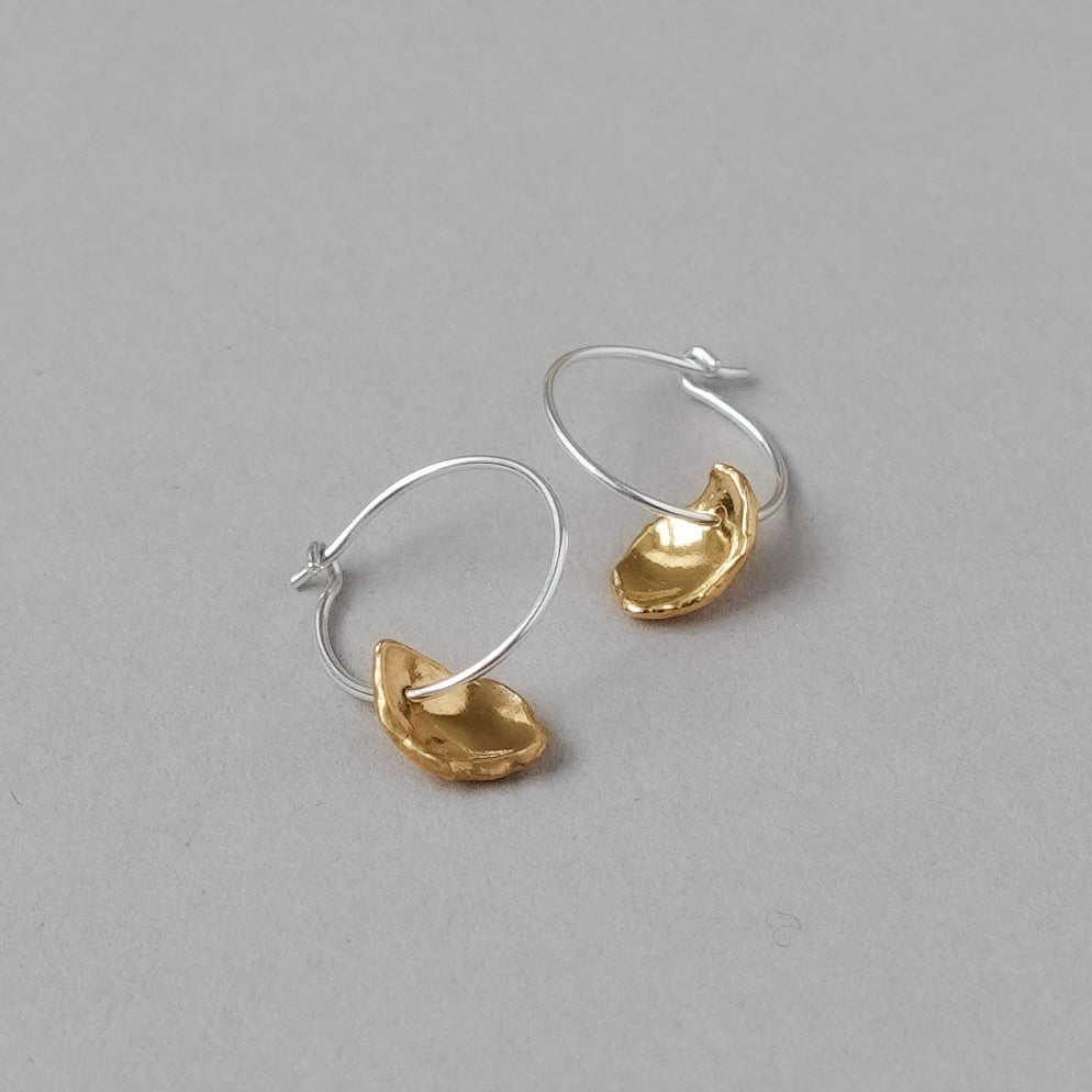 Mis-matched Pair Pod Fragment Hoop Earrings