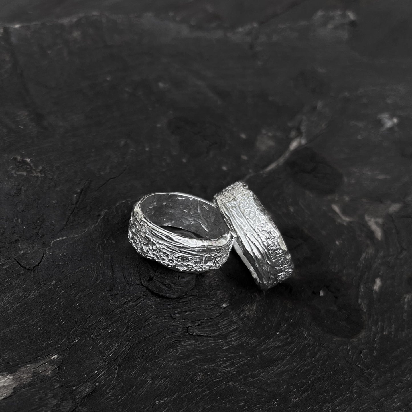 Contrast Texture Bark Ring
