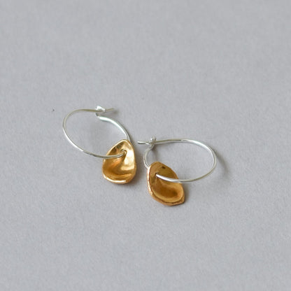 Mis-matched Pair Pod Fragment Hoop Earrings