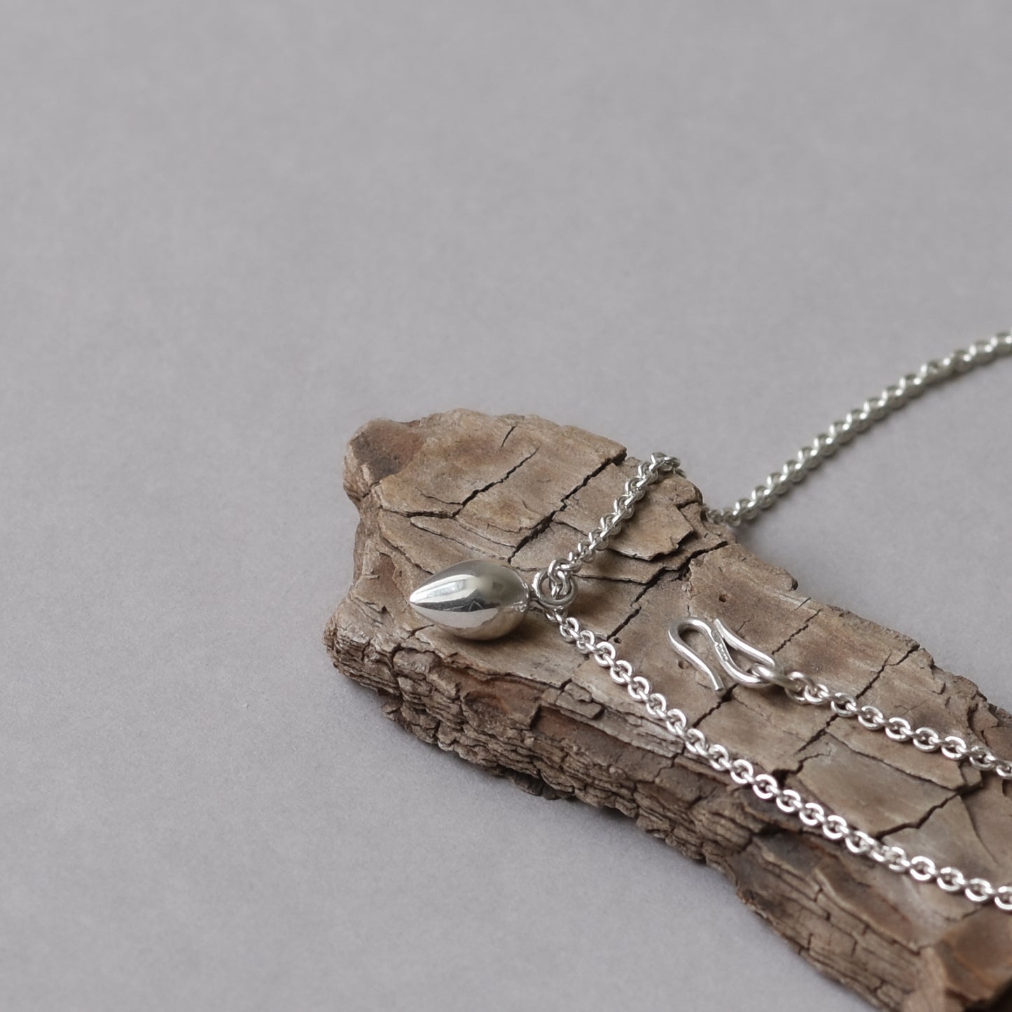 Bud Pendant