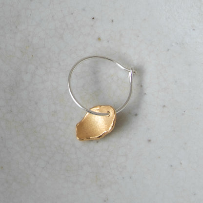 Single Hoop with Gold plated Pod Fragment